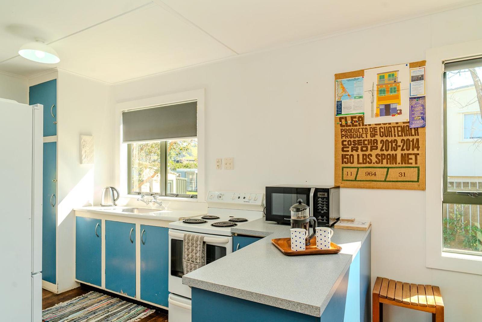Fun Family Bach, Close To Beach And Shops! Waihi Exterior foto